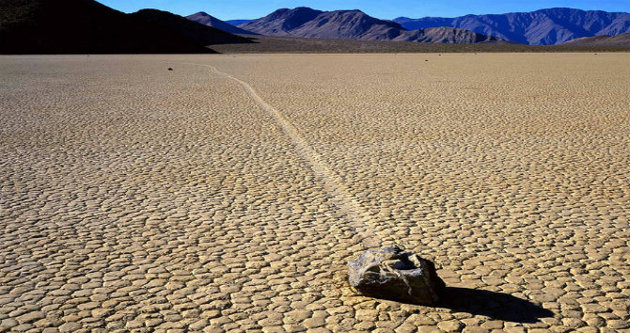 الصخور المبحرة، وادي الموت، كاليفورنيا، الولايات المتحدة الأمريكية